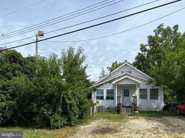 15 Chapel St, Waretown, NJ 08758