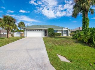 409 Candle Ave, Sebastian, FL 32958