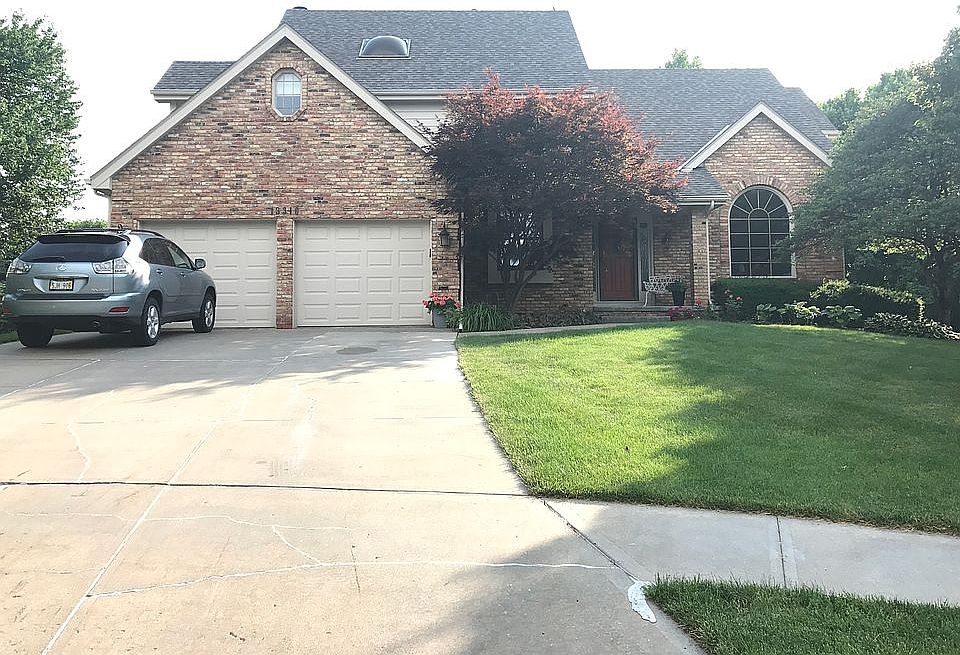 1st image of 13316 Sherwood Cir