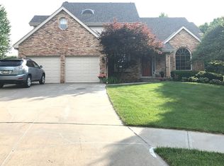 13316 Sherwood Cir, Omaha, NE 68164