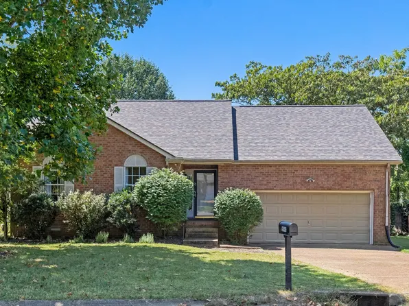 693 Kings Way Dr, Old Hickory, TN 37138