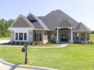 8908 Luxe Mnr, Fort Smith, AR 72916