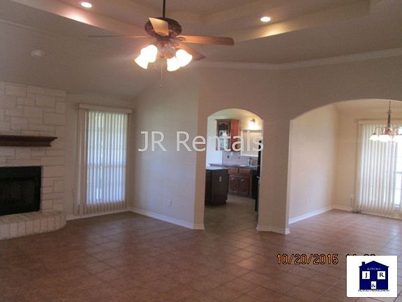 3rd image of 502 Canoe Dr