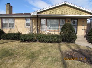 7040 W Monroe St, Niles, IL 60714