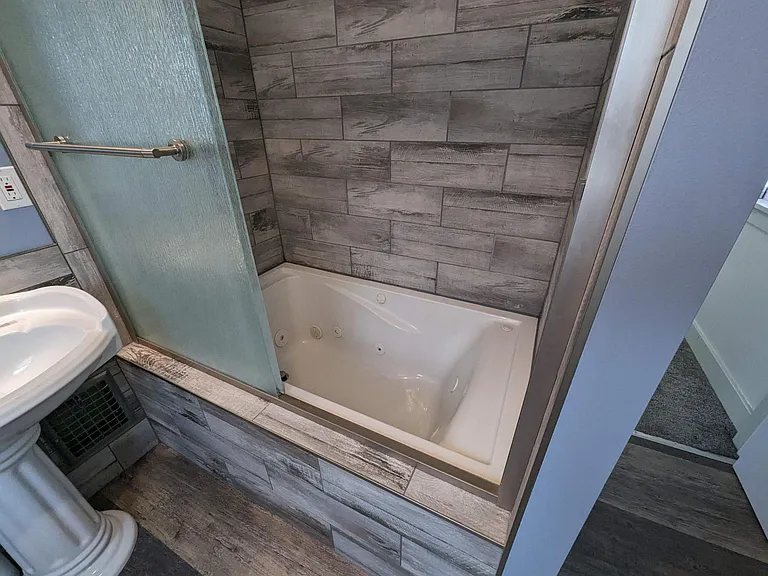 1116 Muldowney Ave — Photo 15