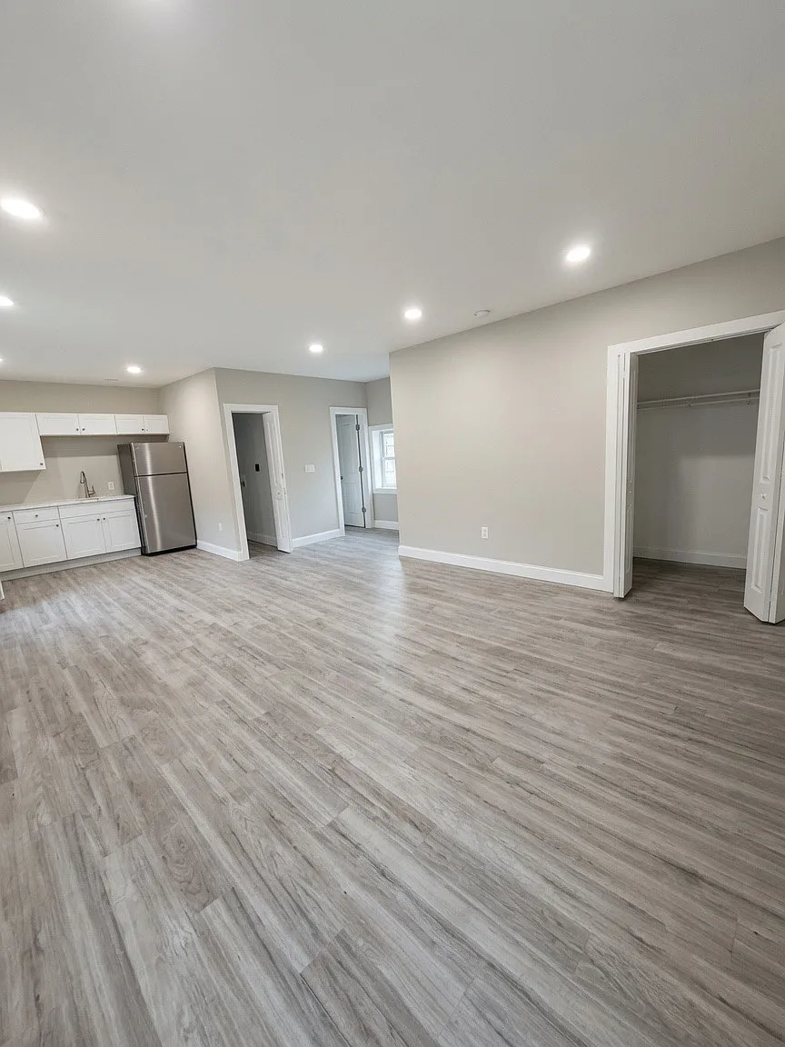Studio, 675 sqft, $1,550 — Photo 3