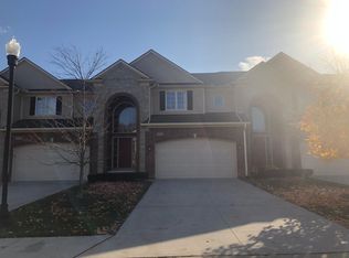 2228 Austin Dr, Utica, MI 48316