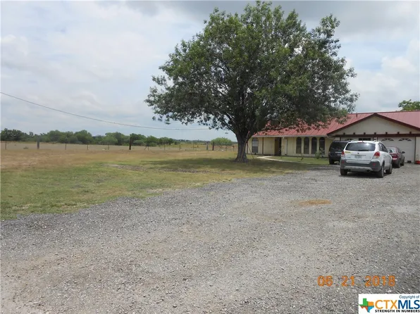 4610 Pfeil Rd, Converse, TX 78109