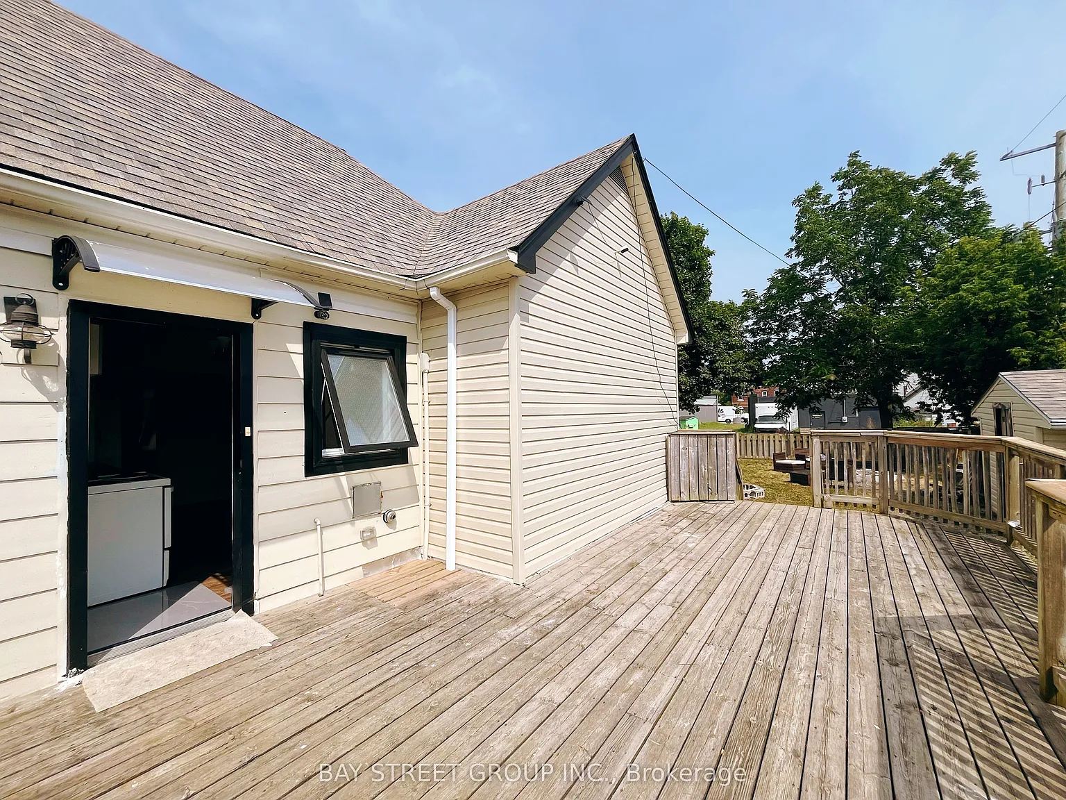 2 bed, $1,600 — Photo 1