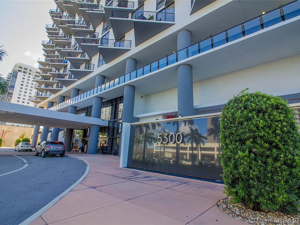 1st image of 5300 Paseo Dr #814