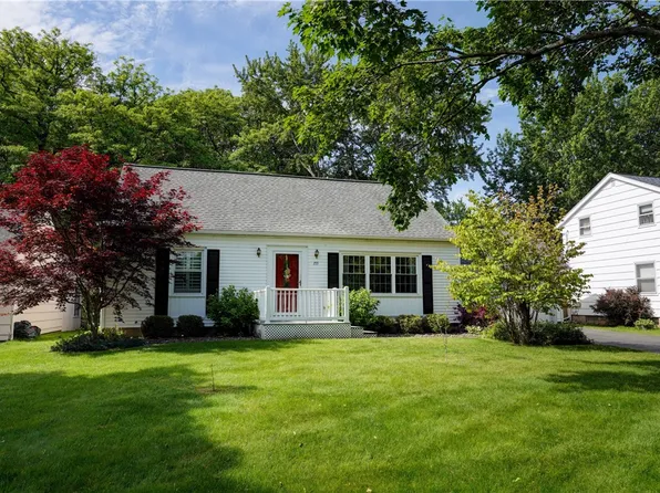 155 Lake Meadow Dr, Rochester, NY 14612