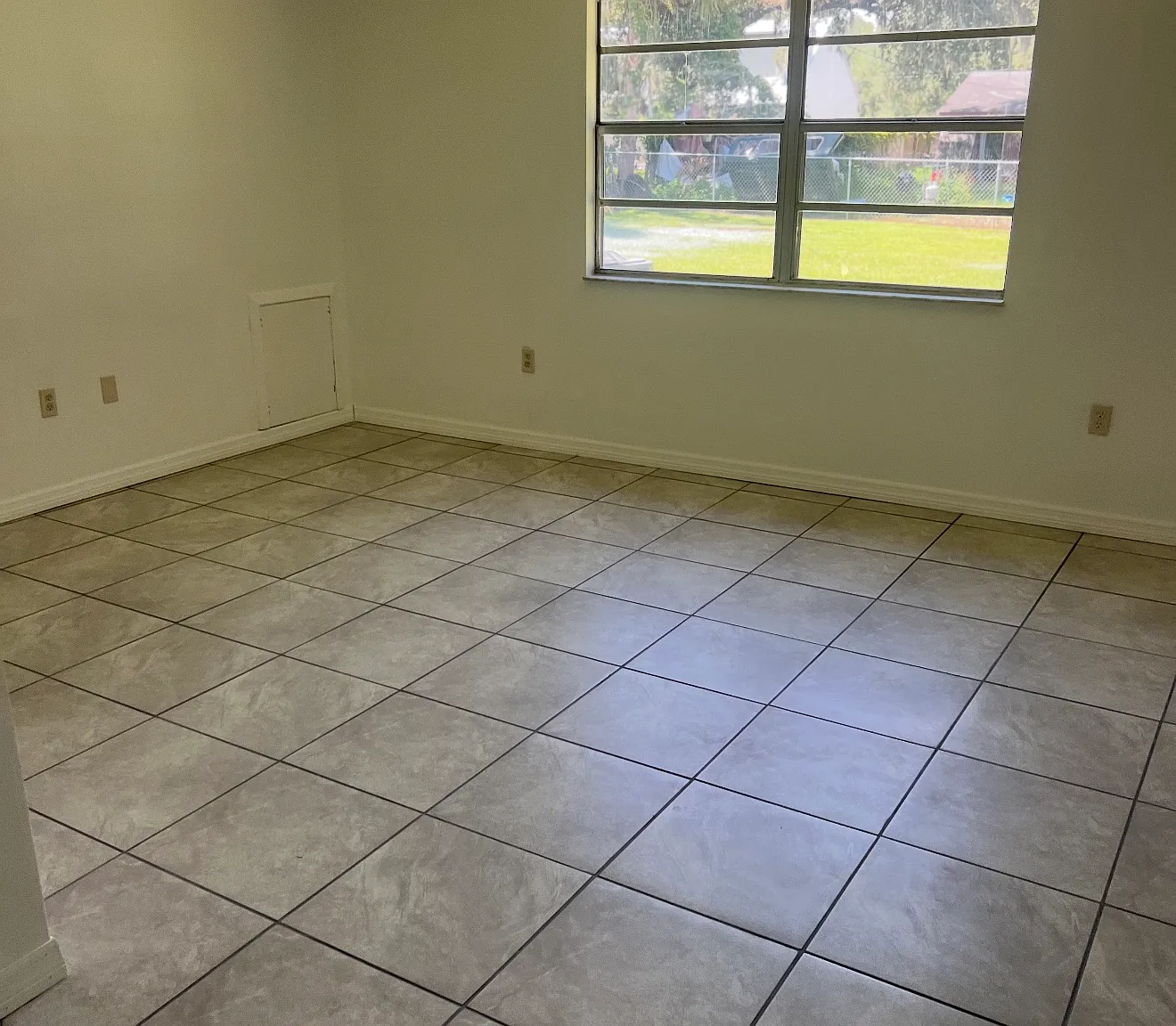 2 bed, $1,300 — Photo 4