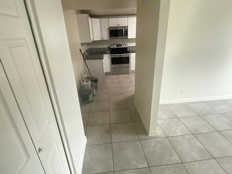 8032 E Kenyon Dr — Photo 3