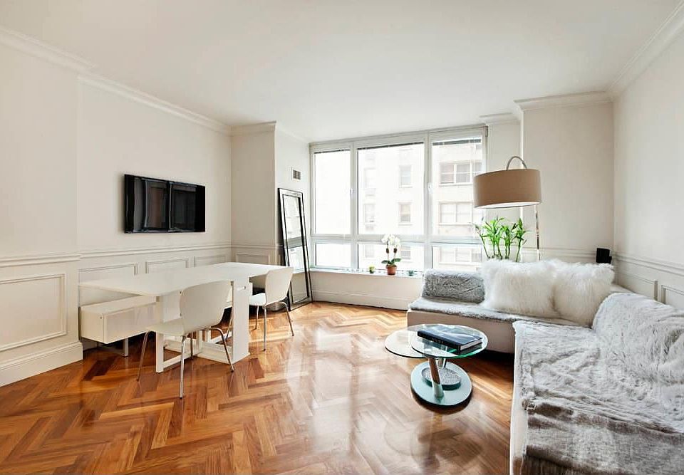 1st image of 351 E 51st St APT Th2f
