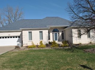 2485 Barnsbury Rd, East Lansing, MI 48823