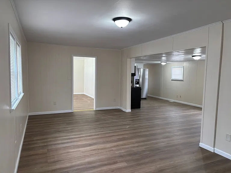 212 Astran Dr — Photo 5