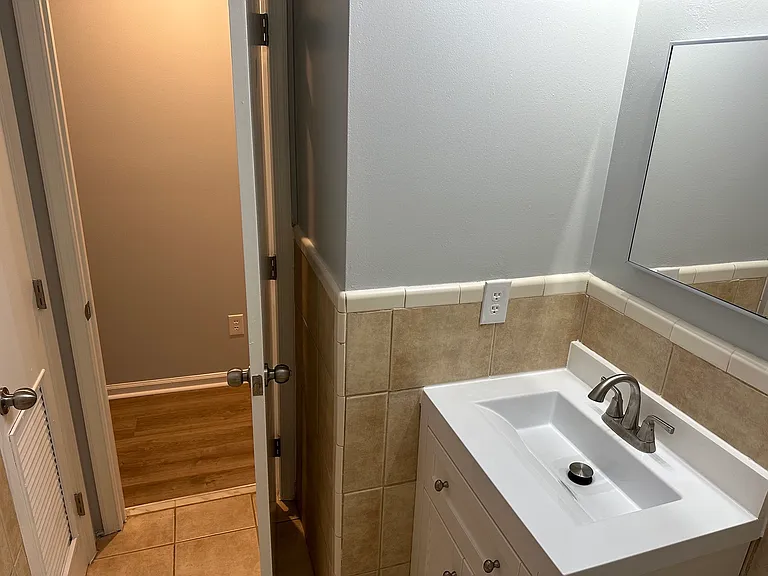 2732 S 17th St #D — Photo 11