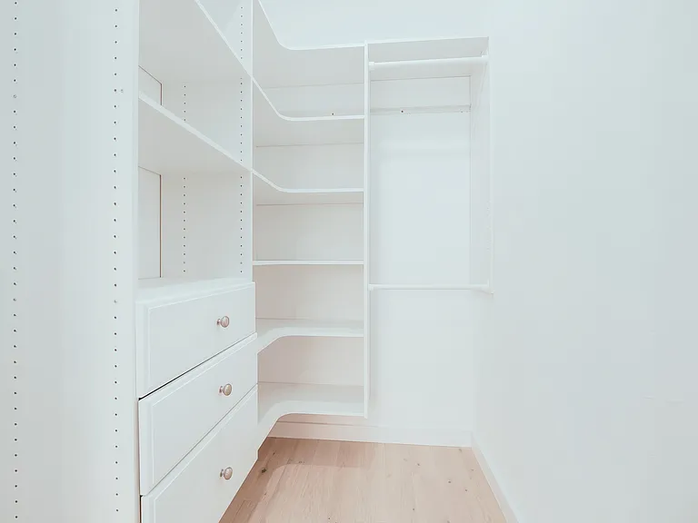 340 W 2nd St #8 — Photo 25
