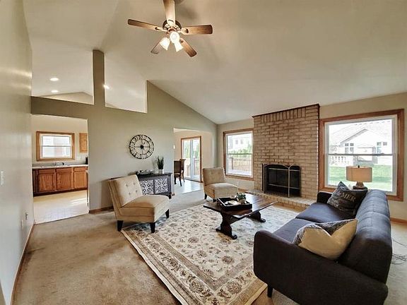 4th image of 21647 Sue Ellen Dr