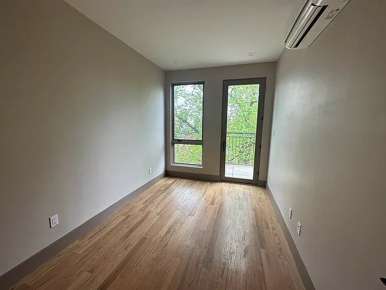 1140 De Kalb Ave #4A — Photo 6
