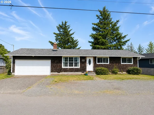 805 S King St, Seaside, OR 97138