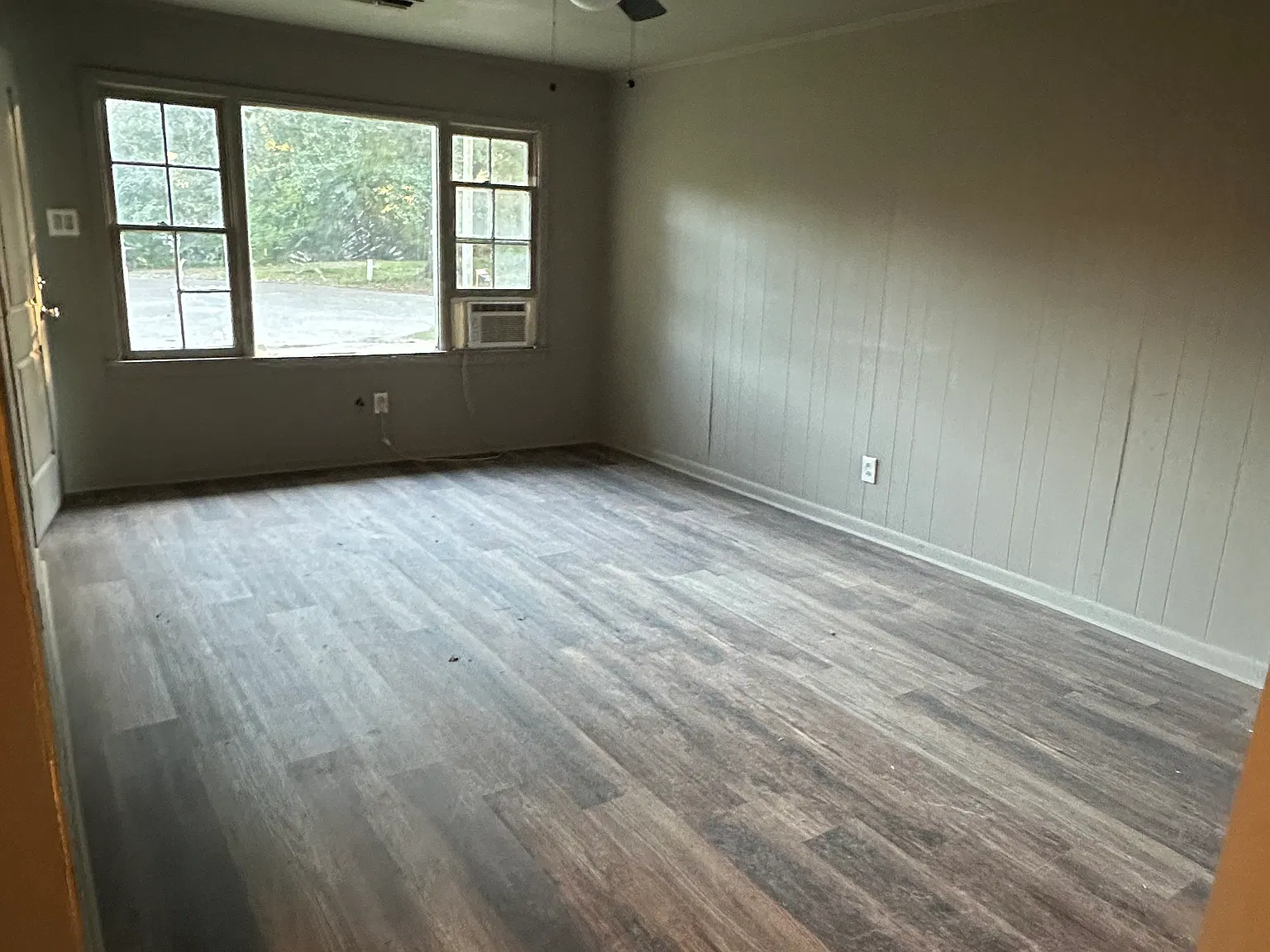 406 Ridgecrest Ct — Photo 2