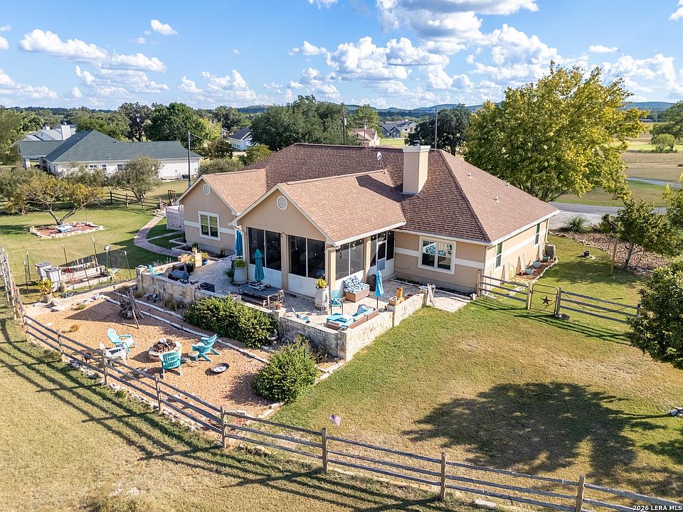 1st image of 212 ANTLER CIR