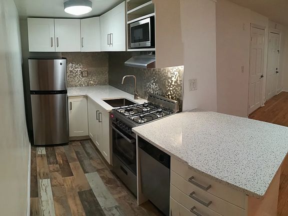 4th image of 182 Carlton Ave #Basement
