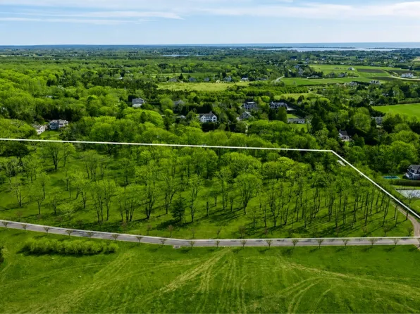443 N Sea Mecox Rd, Southampton, NY 11968