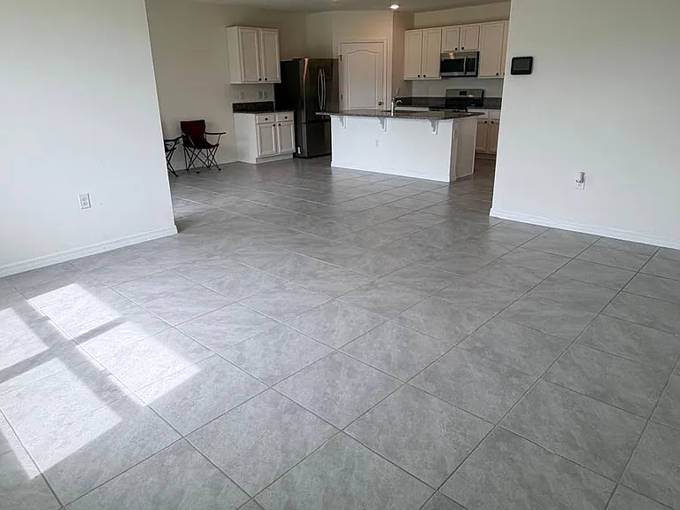 610 Grove St — Photo 9