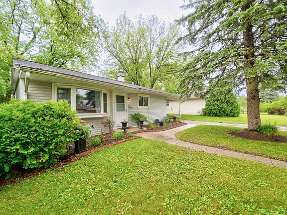 2nd image of 112 Green Ln