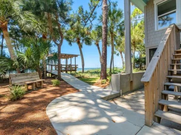 1667 Alligator Dr #A