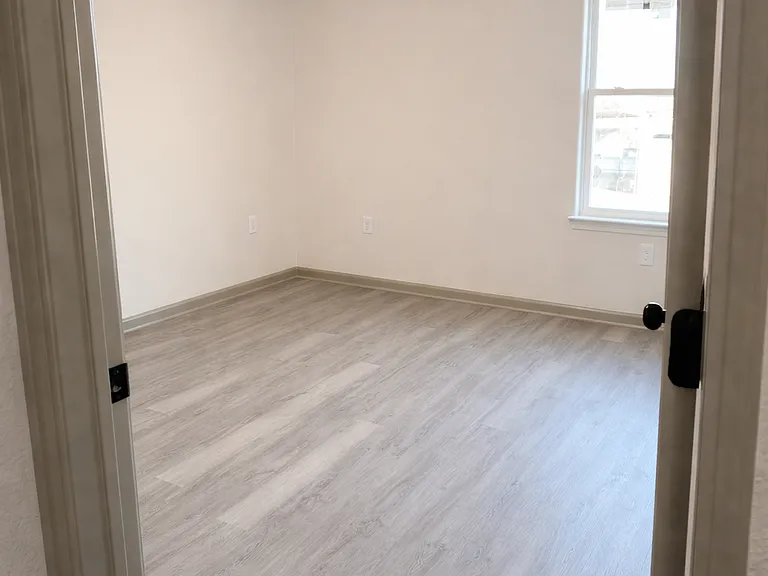 15565 Kurt Dr — Photo 15