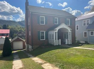 1011 Augusta St, Bluefield, WV 24701