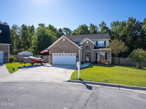 2nd image of 104 Highwood Court