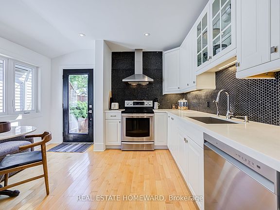 4th image of 43 Amroth Ave