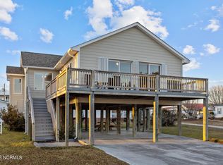 102 Hamilton Ln, Hubert, NC 28539