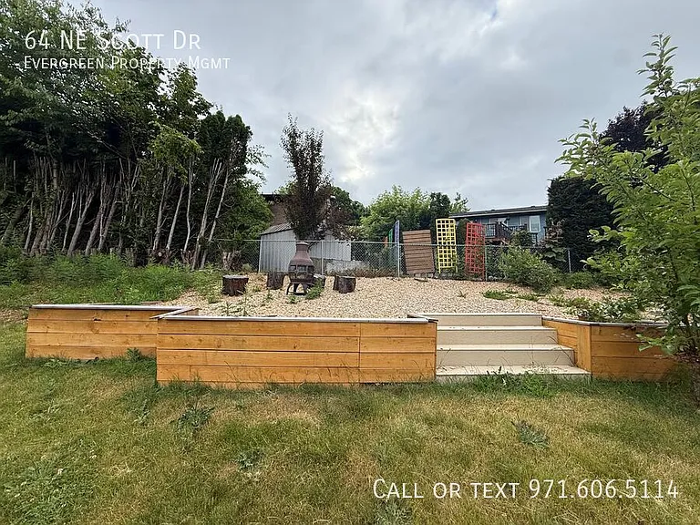 64 NE Scott Dr — Photo 53