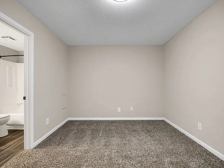 Windtree Apartment Homes — Photo 40