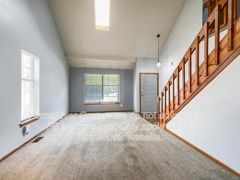 3 bed, 2.0 bath, 1375 sqft, $1,425 — Photo 3