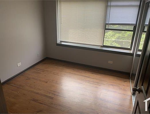 3rd image of 7838 S Ellis Ave APT 205