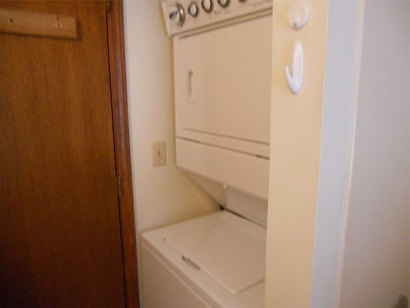 5th image of 3910 Niagara Falls Blvd #2