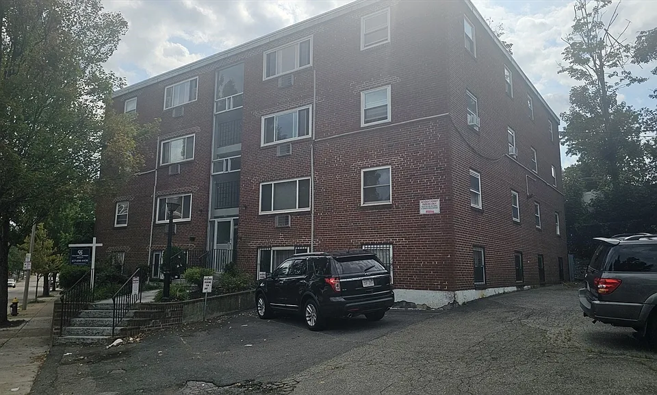 2089 Dorchester Ave #16