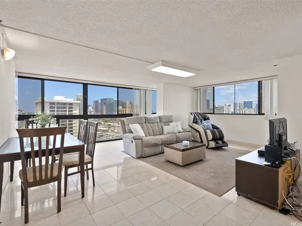 2222 Citron St APT 1804, Honolulu, HI 96826