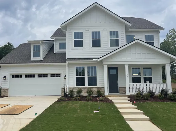 409 Trinity Creek Dr, Holly Springs, NC 27540