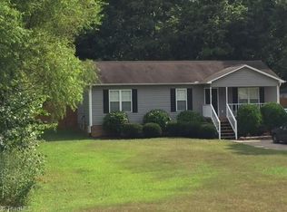 520 Paul Kennedy Rd, Thomasville, NC 27360