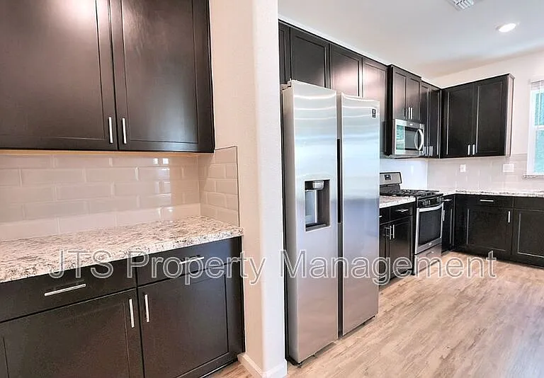 3217 Sunny Gate Ln — Photo 29