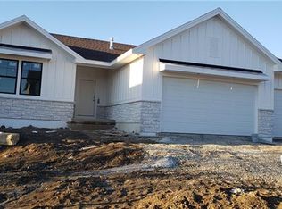 1213 Ridge Tree Ln, Lyndon, MO 64080