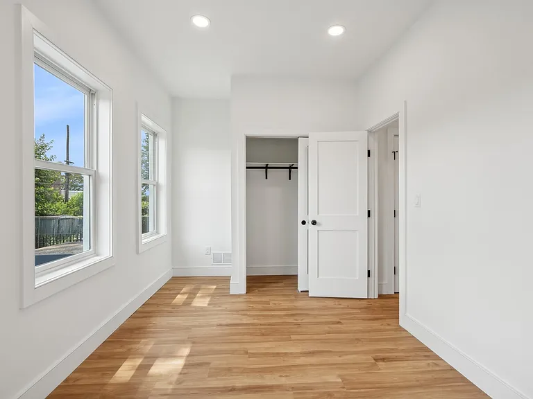 215 Harrison Ave #1 — Photo 12