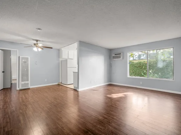 5900 Reseda Blvd, 5900 Reseda Blvd APT 209, Tarzana, CA 91356